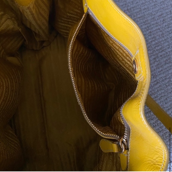 *SOLD* PRADA patent leather Naplak tote. - Picture 10 of 12